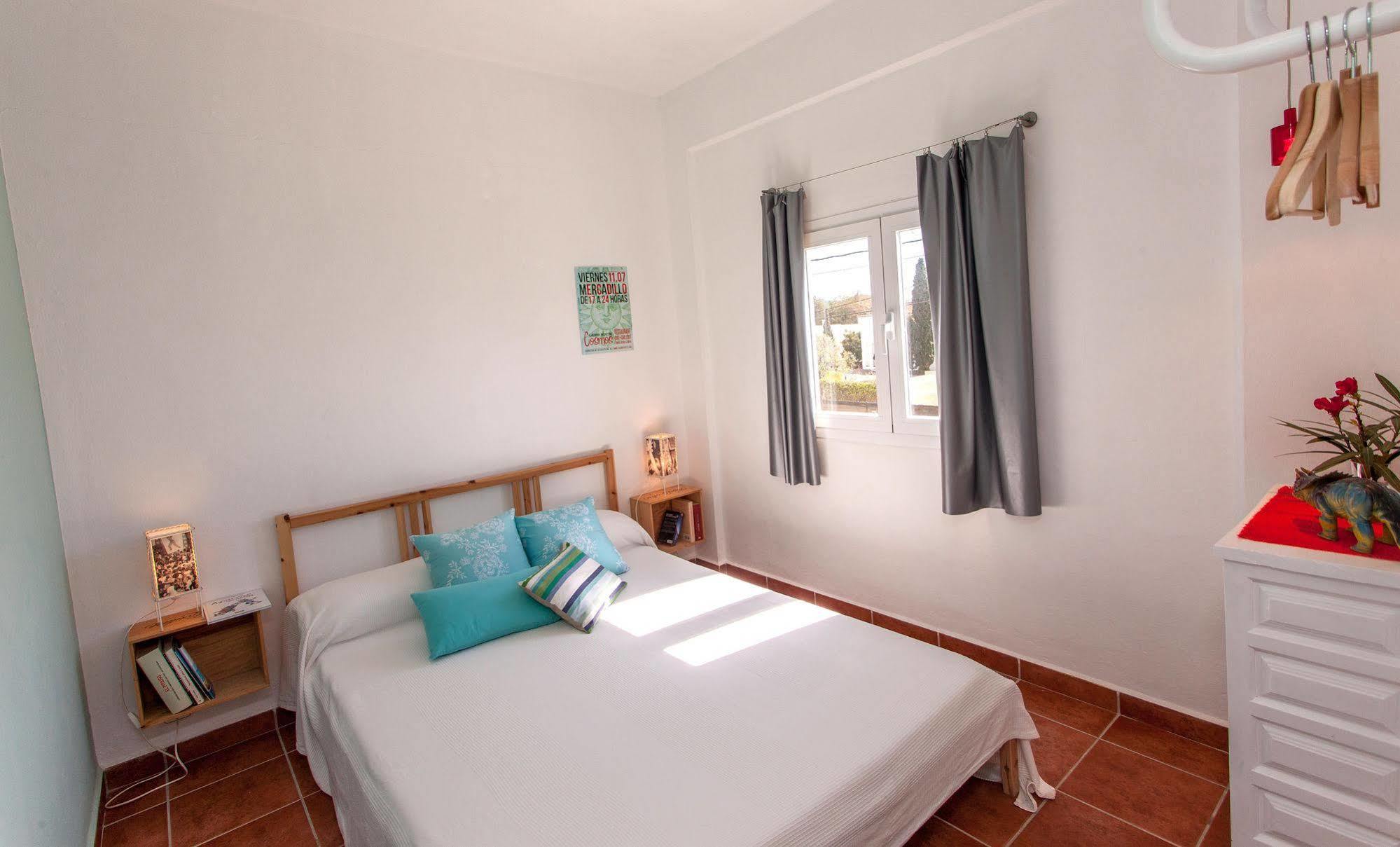 Cosmos Grand Hostal Sant Francesc de s'Estany Exterior photo